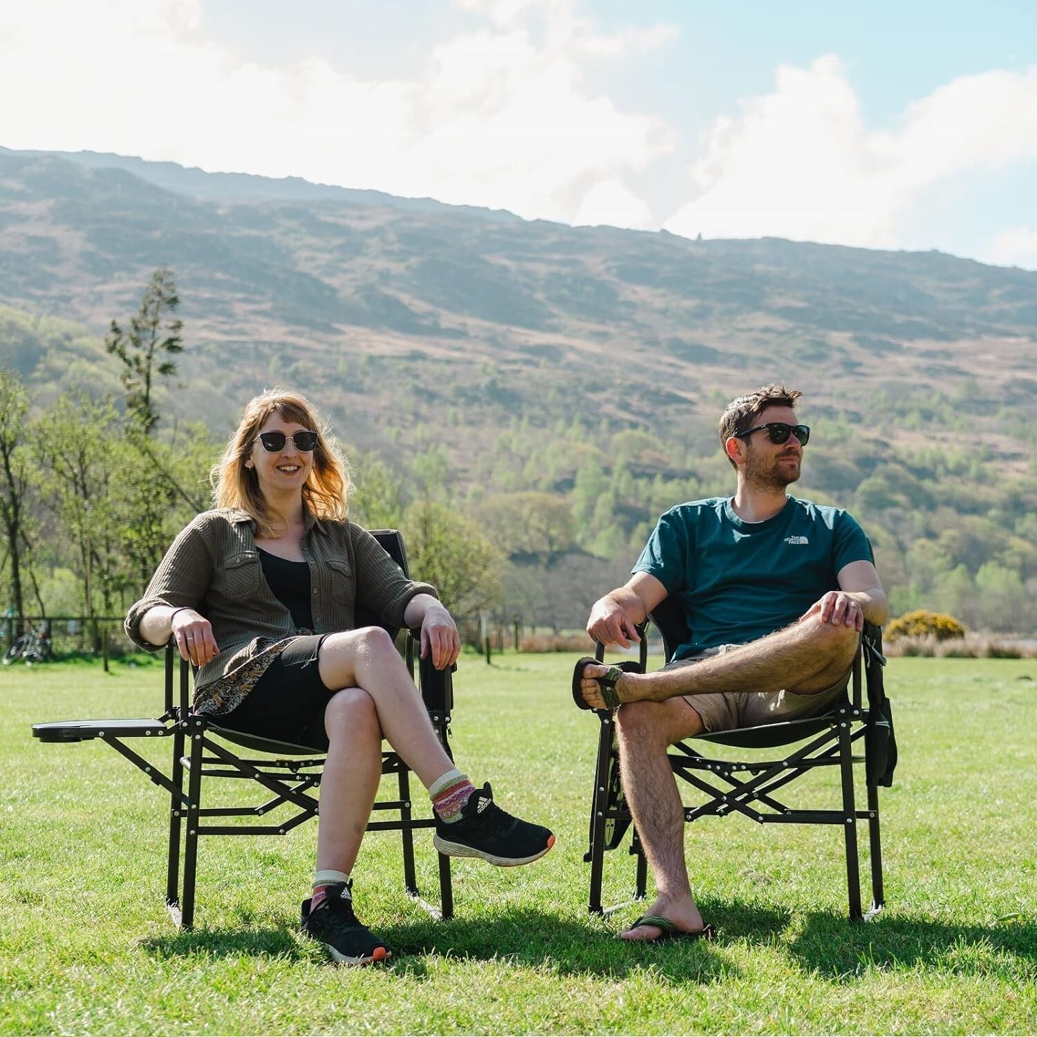 Durable Camping Directors Chair with Side Table and Multi-Pockets - Easy Setup