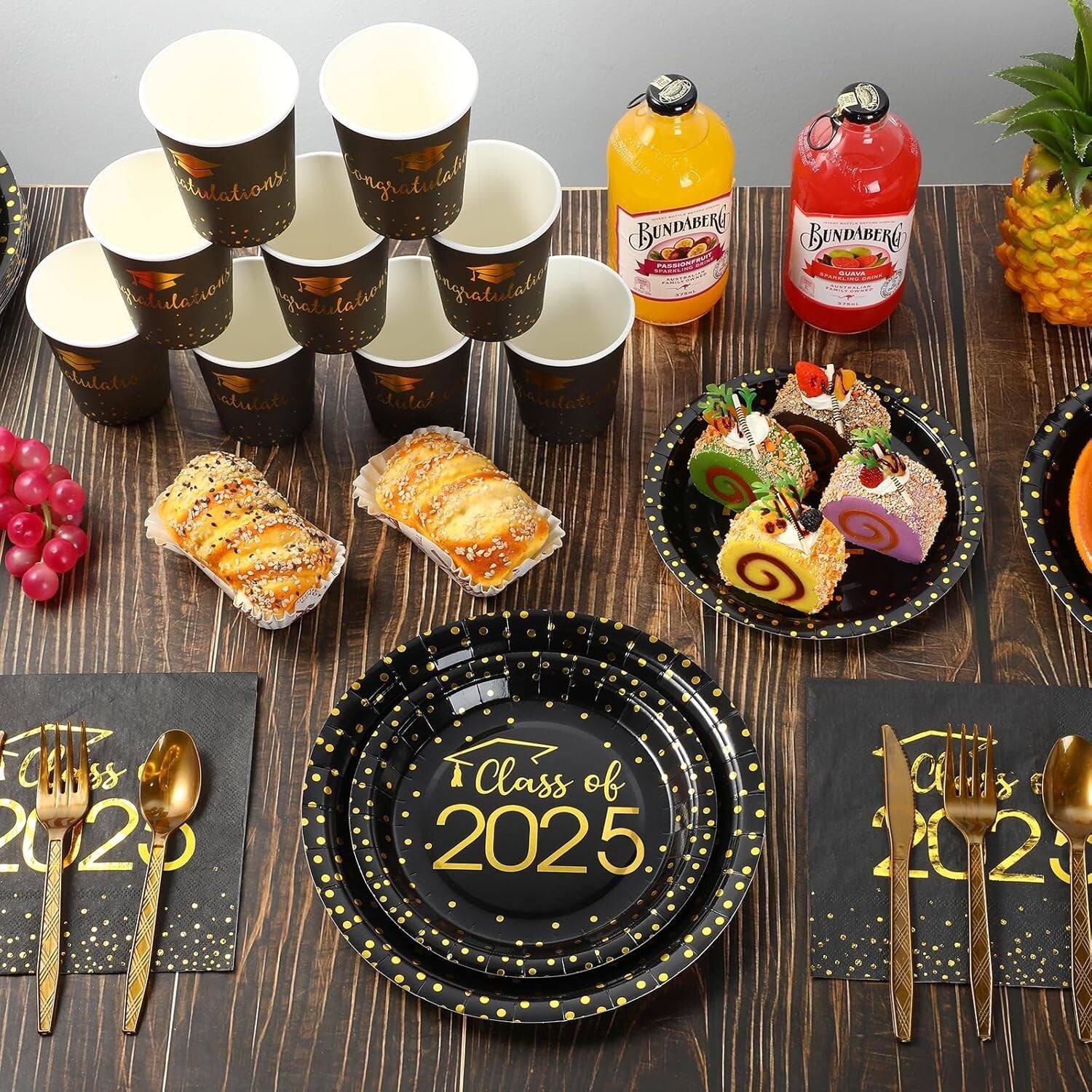 Easy-Clean 700pcs Graduation Essentials Set - Serve 100 in Black & Gold Elegance