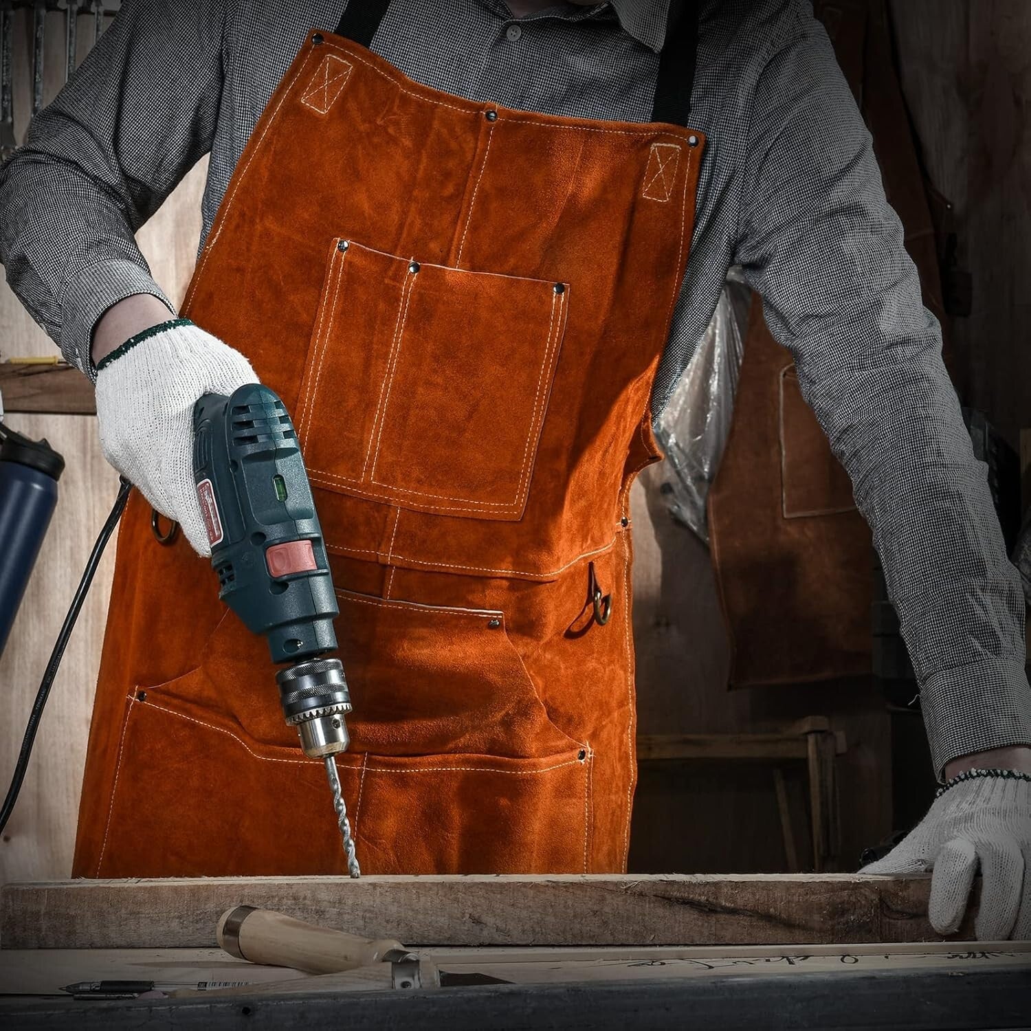 Protection & Comfort: Leather Welding Apron with 6 Pockets - Ideal Gift for Pros