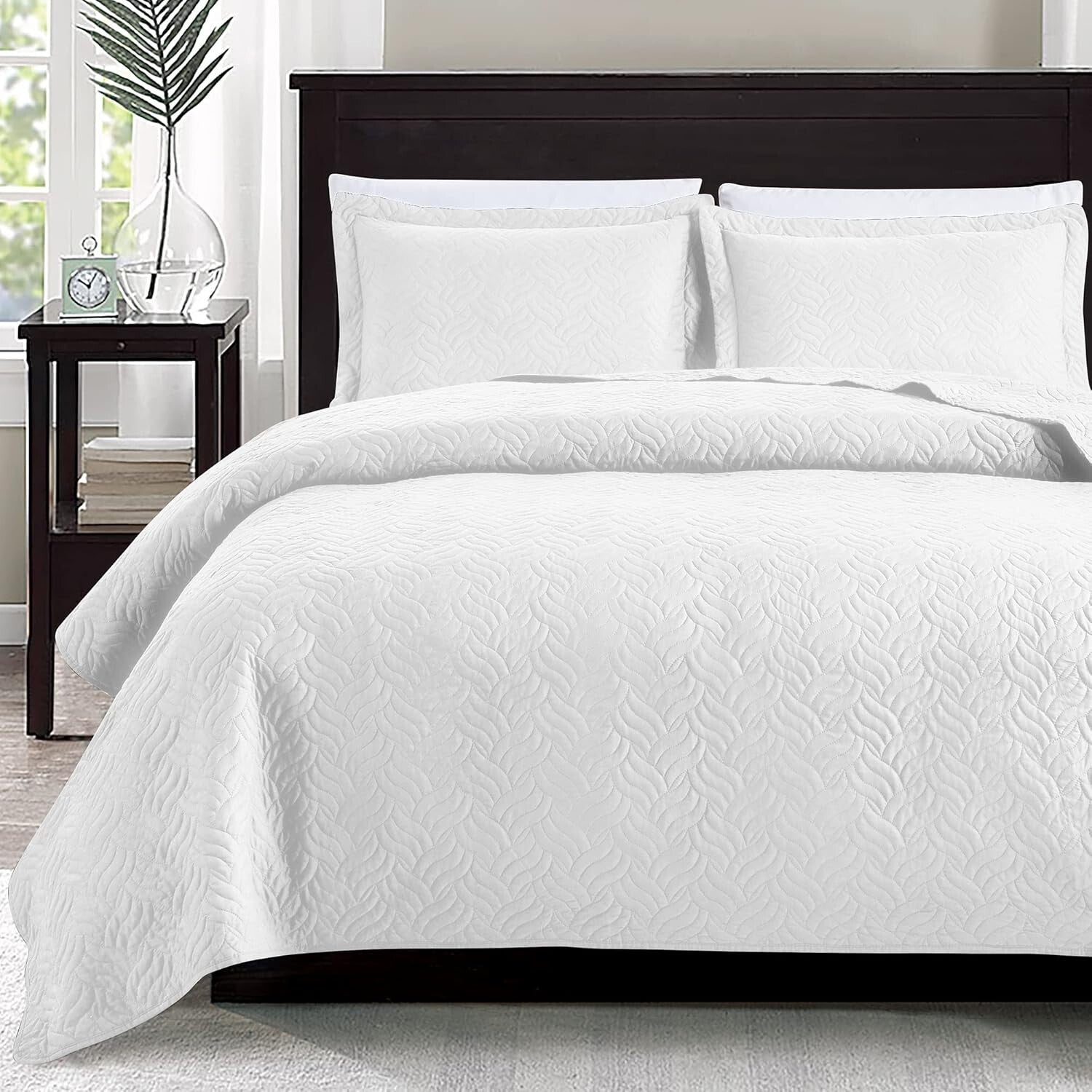 King Quilt Set – 3 Pieces of Soft White Microfiber, Wave Design Elegance