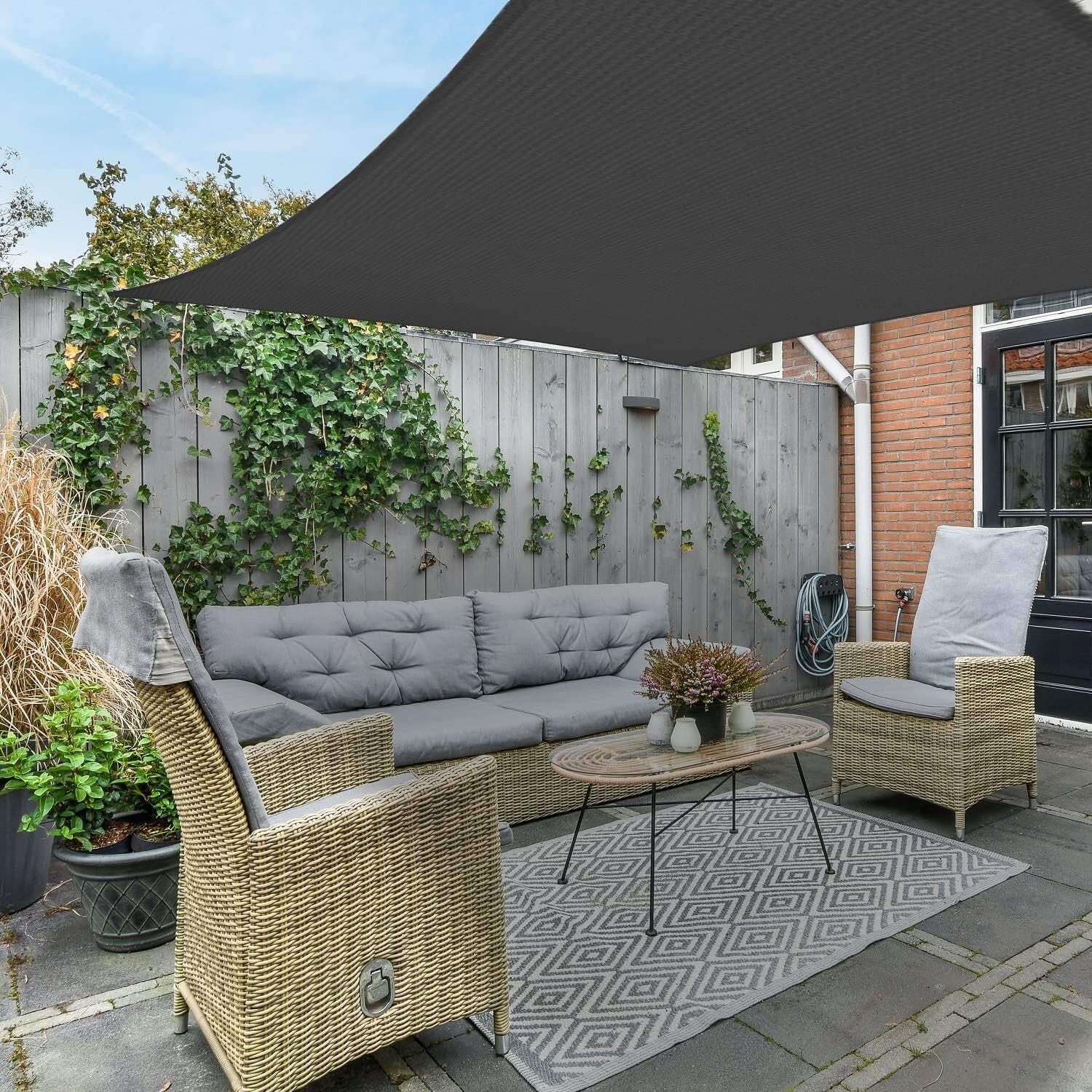 Lightweight UV-Blocking 16' x 20' Graphite Shade Sail for Stylish Outdoor Living