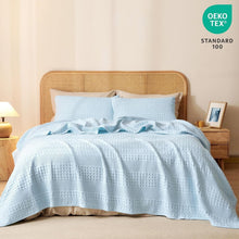 Load image into Gallery viewer, Breathable King Size Waffle Weave Blanket - Lightweight &amp; Cozy in Baby Blue