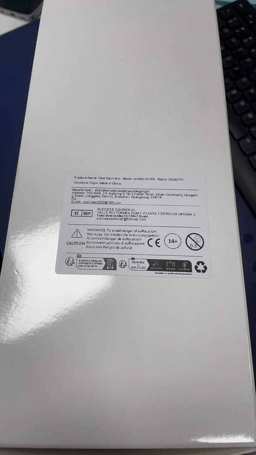 Stylish Faux Leather Card Organizer with Magnetic Closure, Holds 1300+ Cards