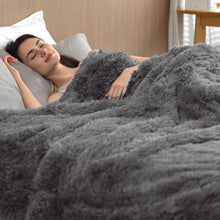 Load image into Gallery viewer, Super Soft King Size Grey Faux Fur Throw Blanket – Cozy Comfort for All Seasons