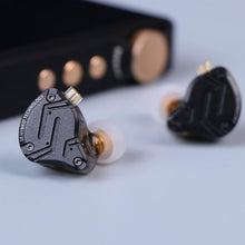Load image into Gallery viewer, Upgraded 1DD+4BA Hybrid Driver Earphones for Audiophiles with Detachable Cable