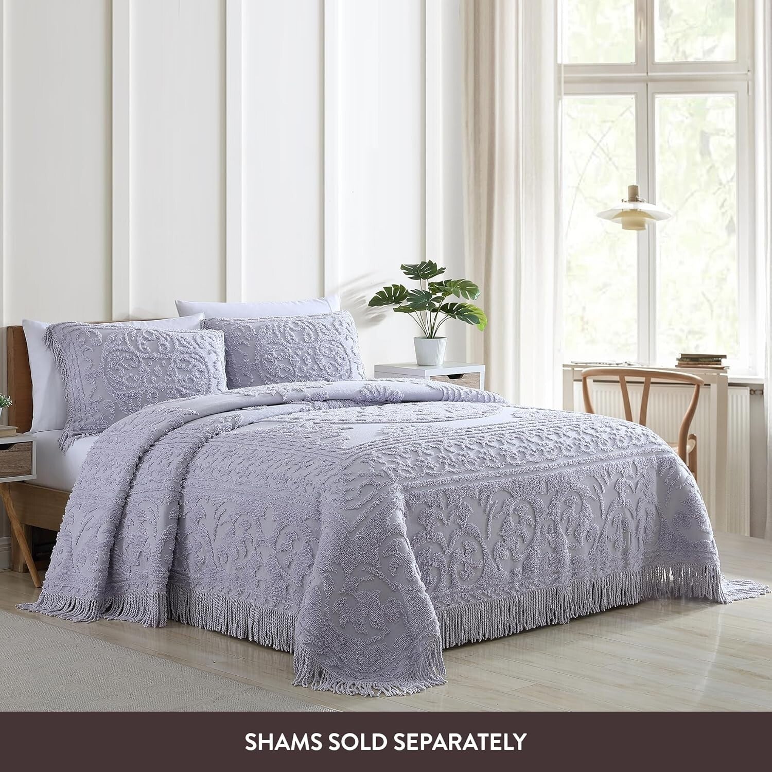 Traditional Full Chenille Bedspread in Lavender with Elegant Medallion Design