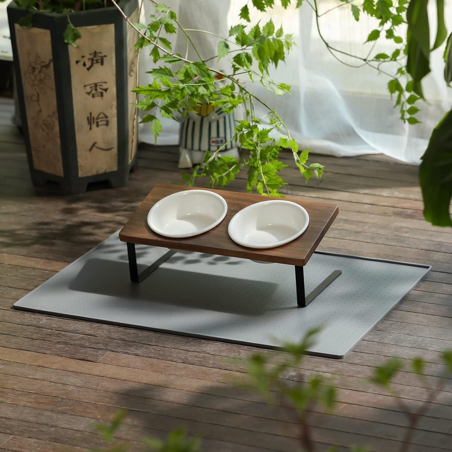 Stylish Elevated Cat and Puppy Bowls with Natural Walnut Stand - Easy Clean