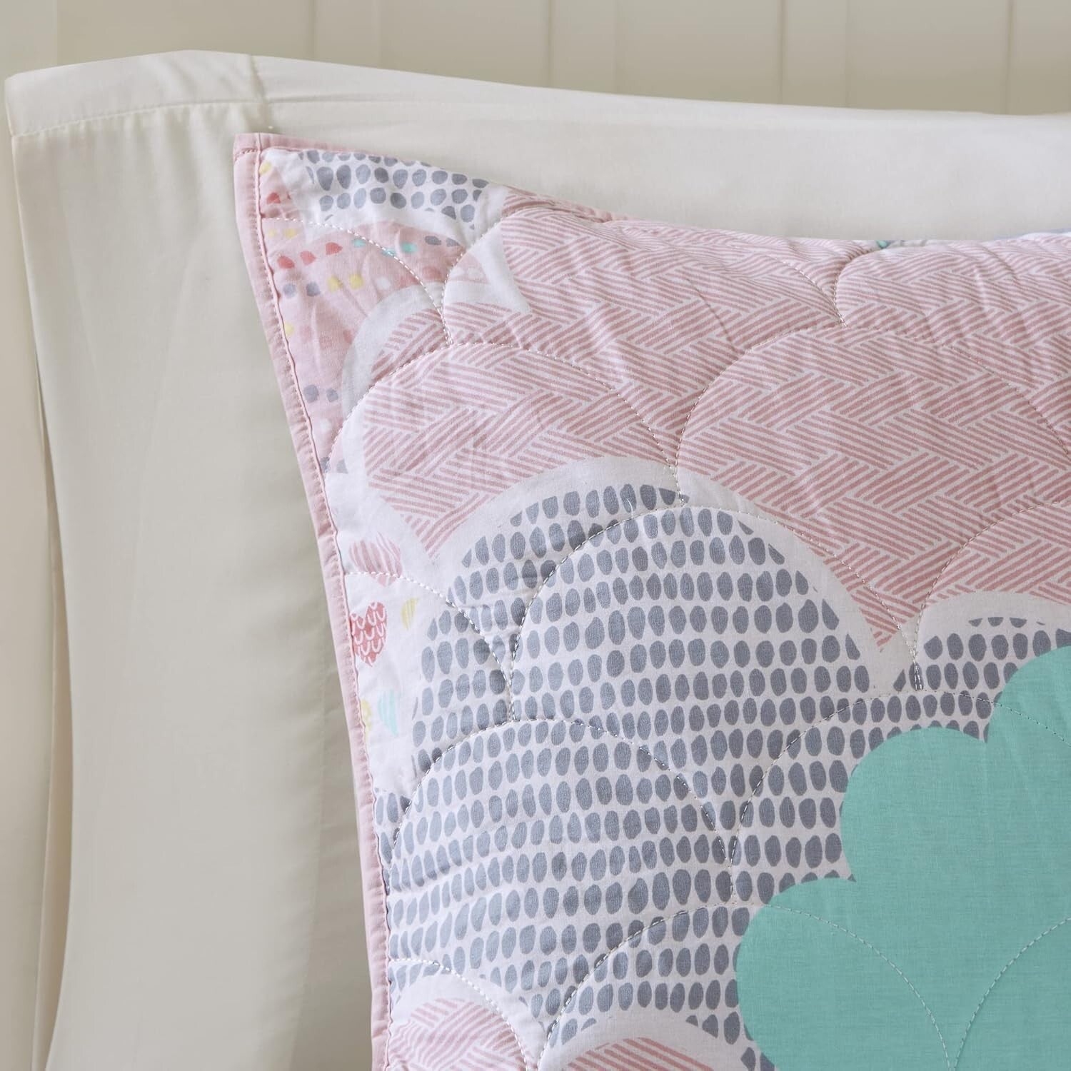 Whimsical Reversible Cotton Quilt Set for Kids - Cloud Pink Full/Queen