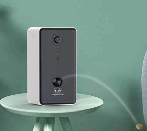 Interactive Pet Camera with Motion Detection, Treat Tossing & 1080P Video