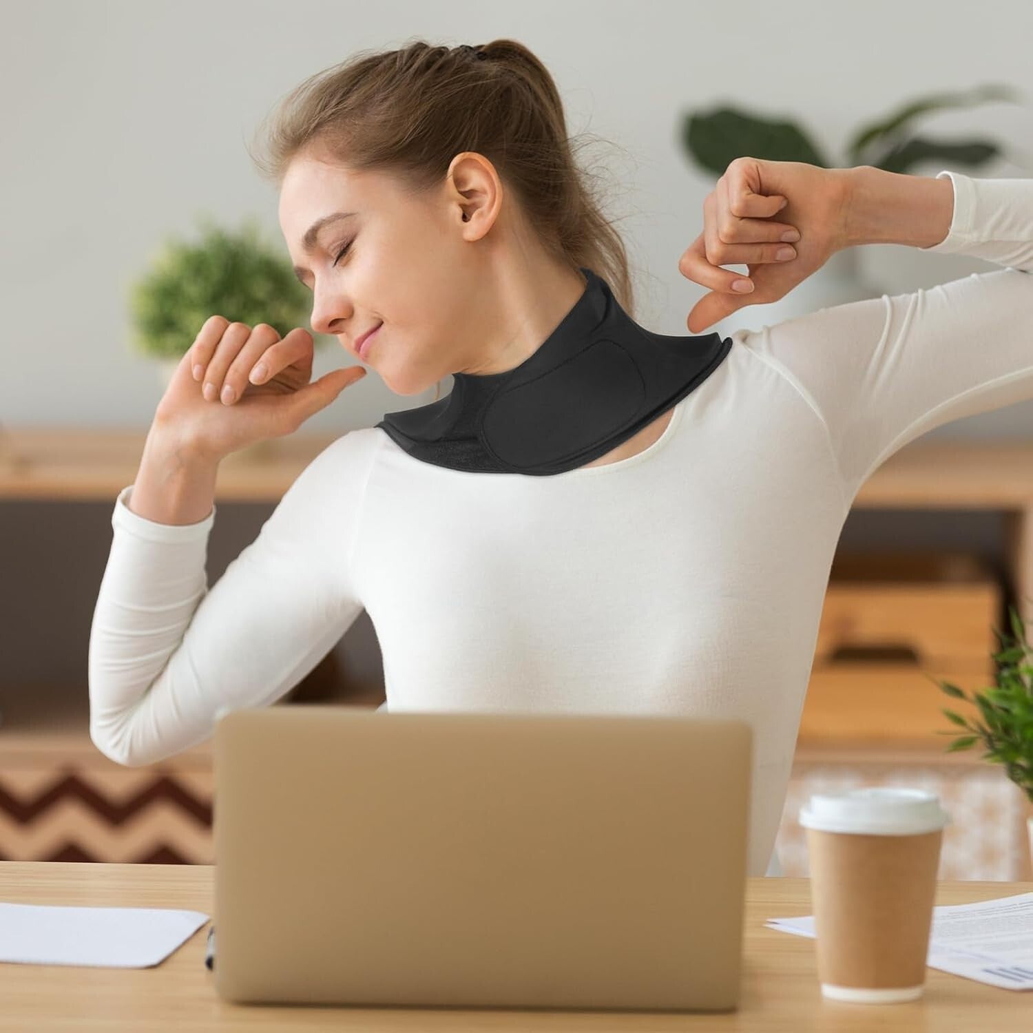 Flexible Gel Neck Ice Pack Wrap - Convenient Cooling Pads for Neck & Shoulders