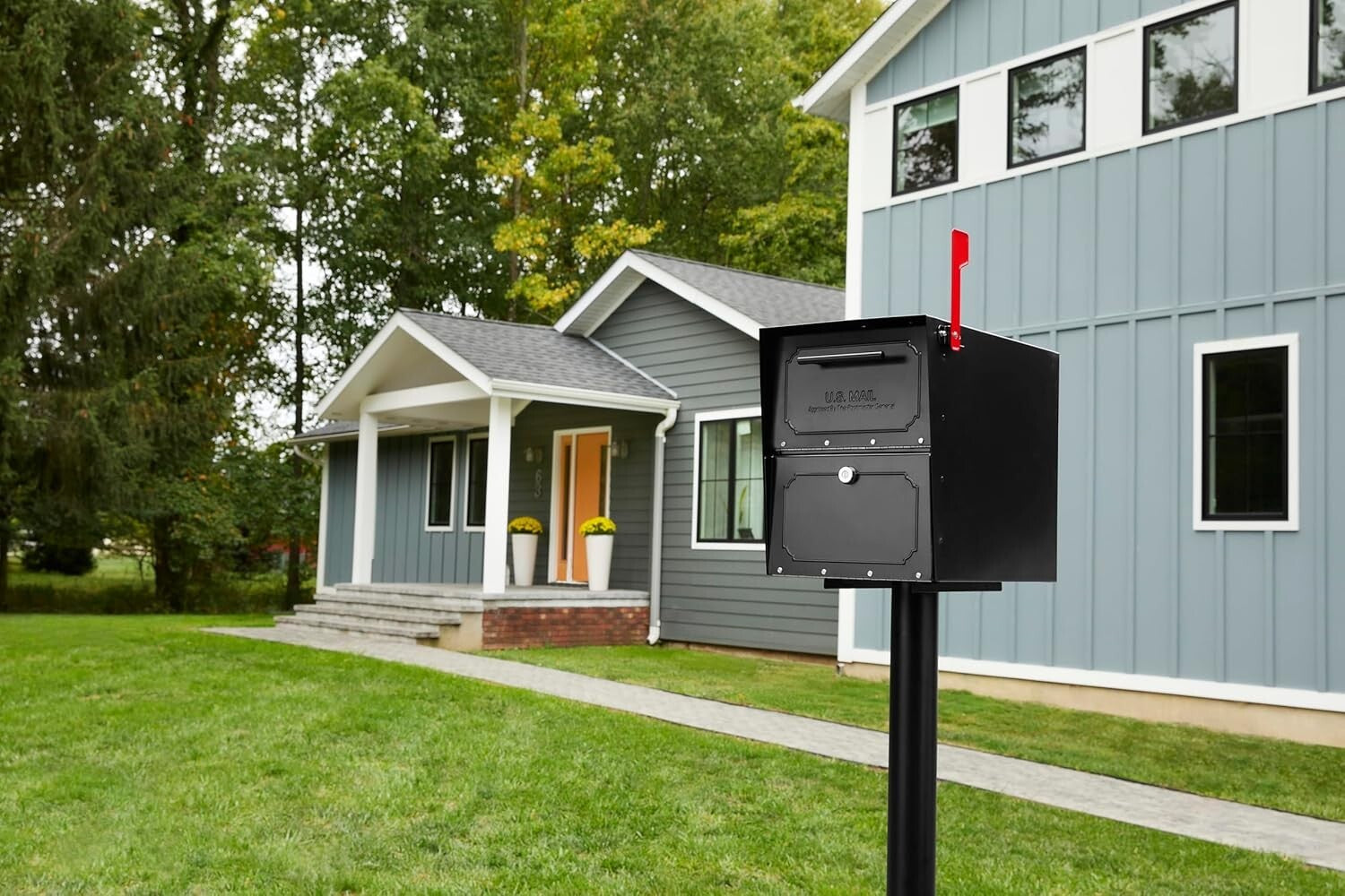 Durable Post Mount Mailbox with Enhanced Security and Oversized Storage