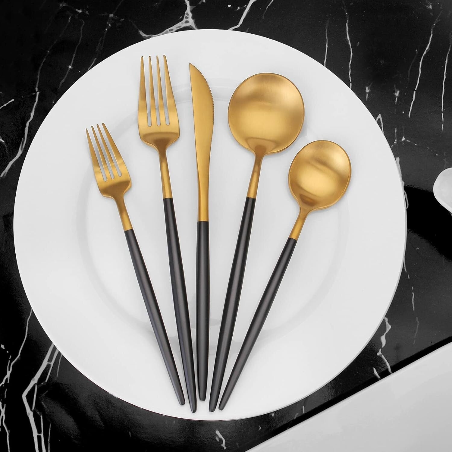 20-Piece Matte Gold & Black Silverware Set – Modern Cutlery for Elegant Dining