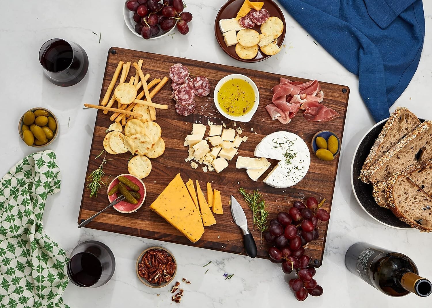 Functional 20x15 in Walnut Cutting Board with Juice Groove for Hassle-Free Prep