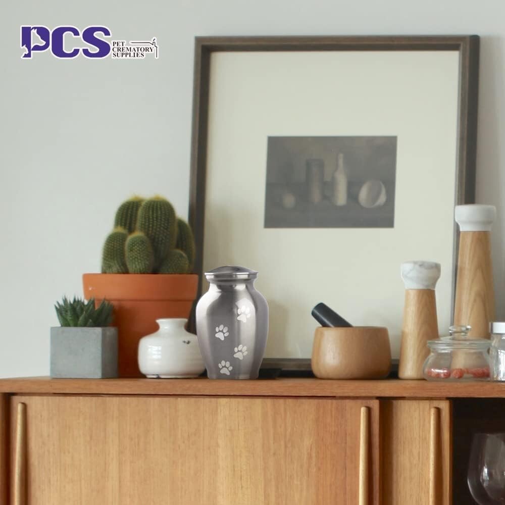 Large Silver Pet Cremation Urn with Threaded Lid - Honor Your Pet's Memory