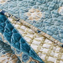 Load image into Gallery viewer, Oversized Thalia Quilted Bedding Set - Blue King/Cal King, Eco-Friendly