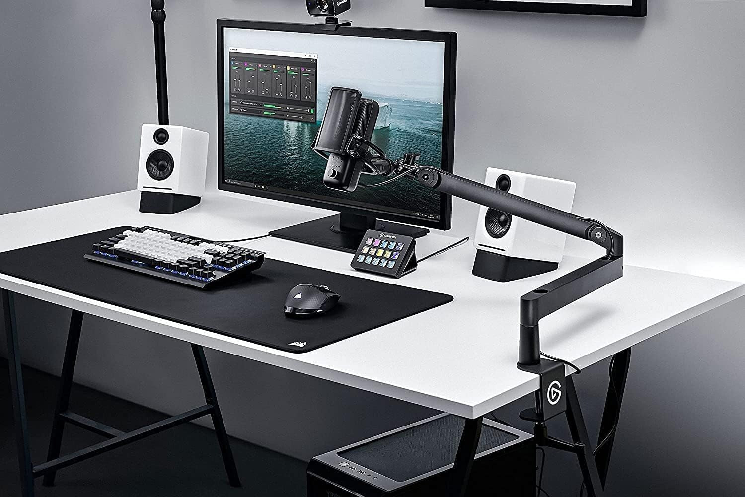 All-Metal Low Profile Mic Arm with 360-Degree Rotation for Professional Use