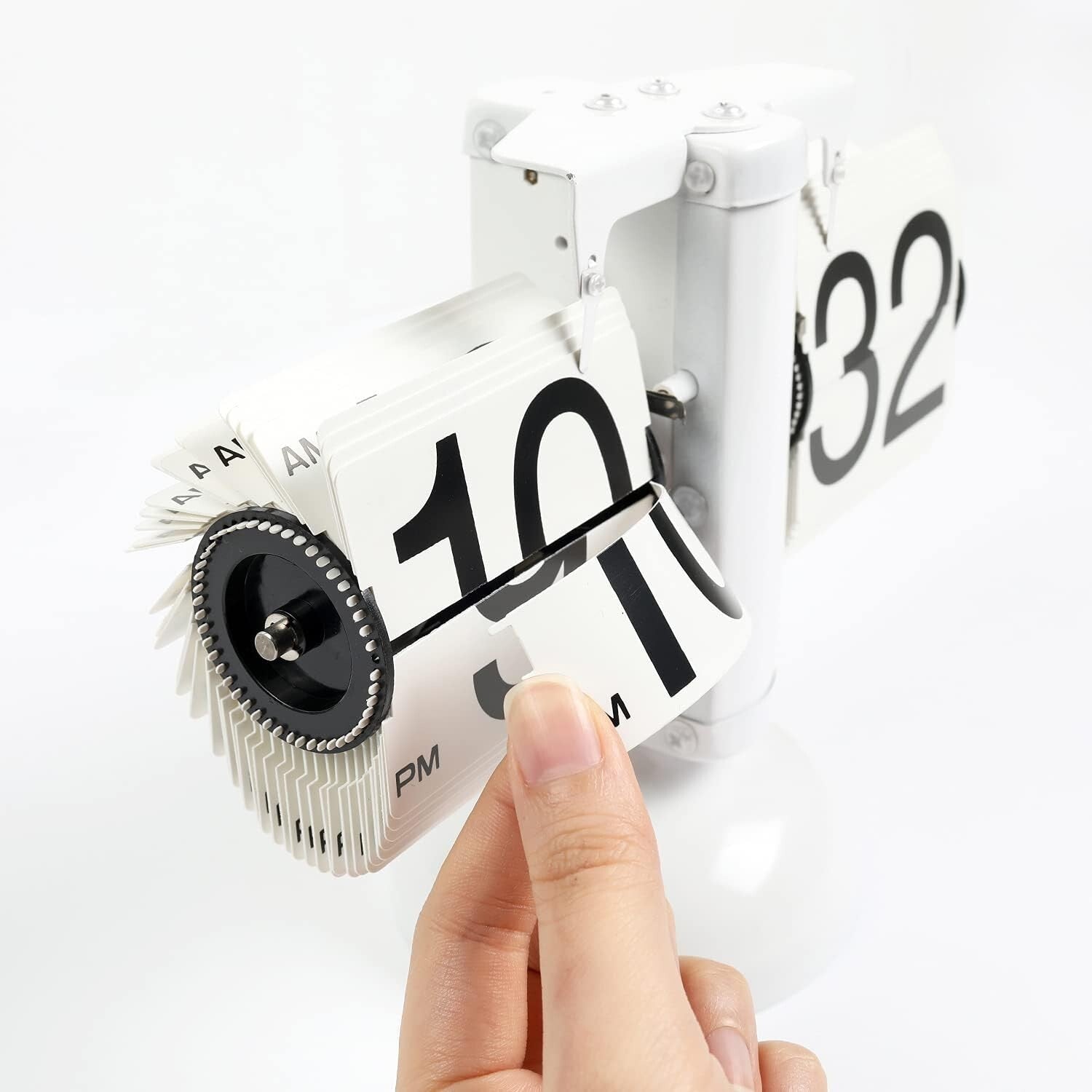 Elegant Flip Desk Clock in White - Battery Powered, Retro Design & AM/PM Display