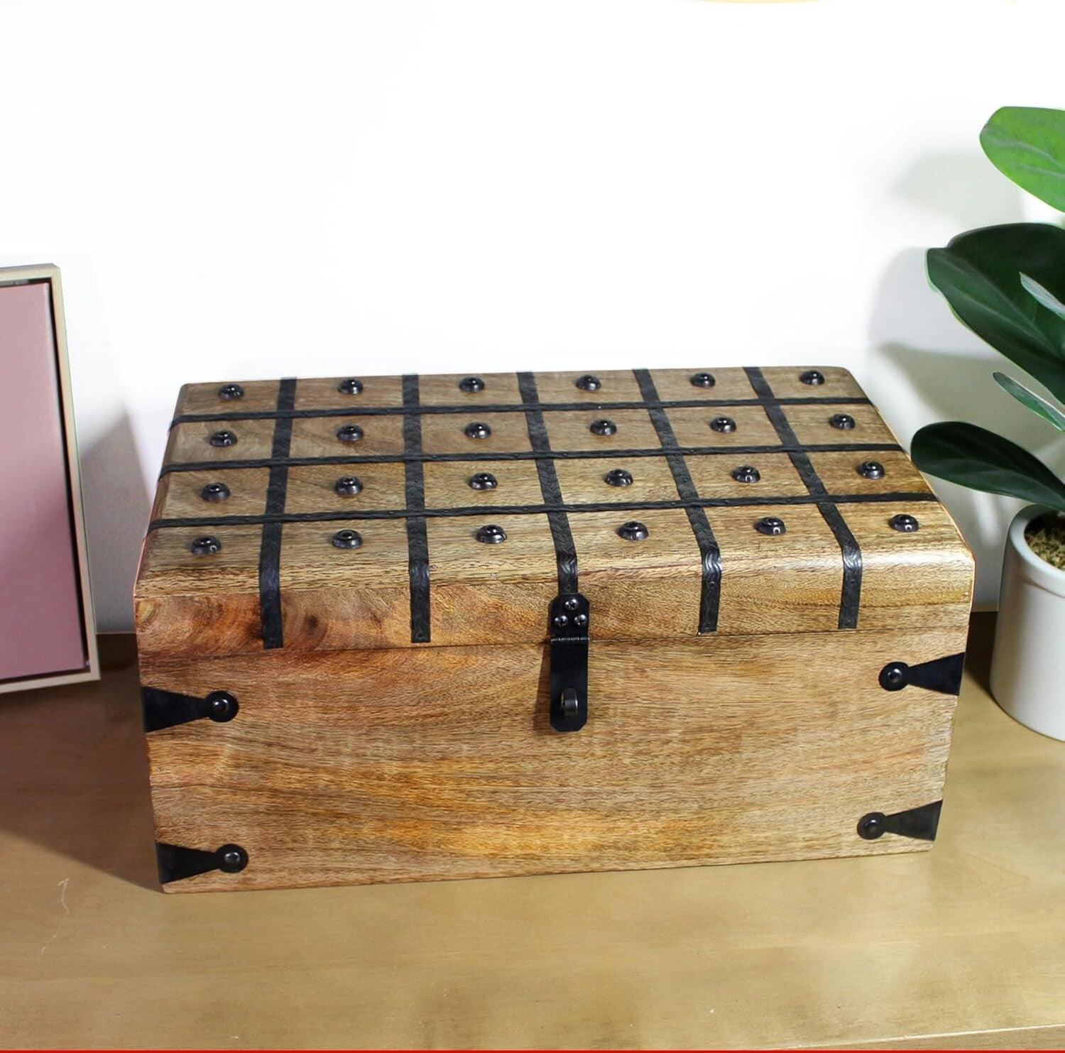 Elegant Pirate Treasure Chest - Lockable Wooden Box with Antique Iron Decor