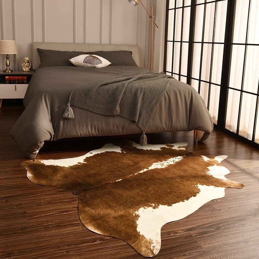 Premium Faux Cowhide Rug 4.6x5.2ft - Rustic Cow Print for Elegant Living