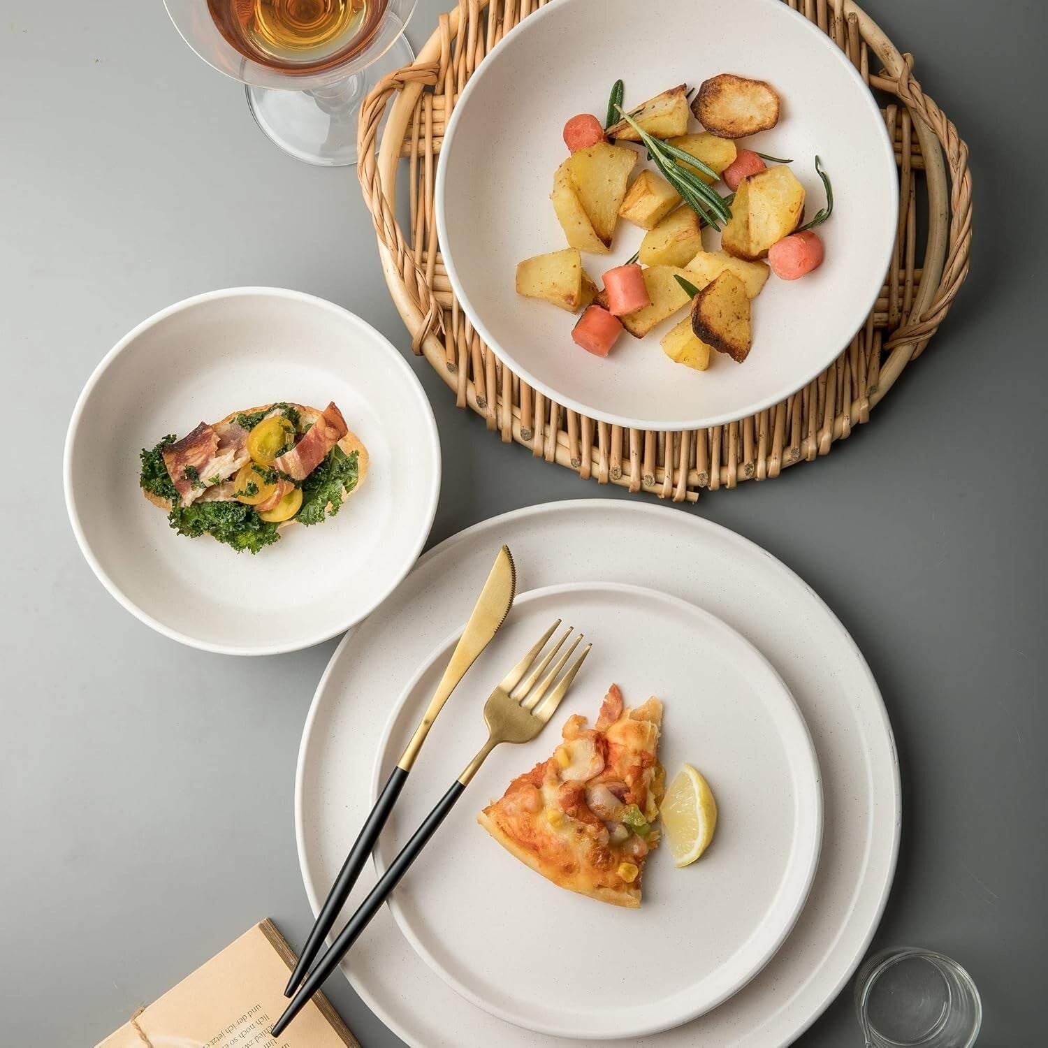 Beautifully Designed 16-PC Round Dinnerware Set - Dishwasher & Microwave Safe