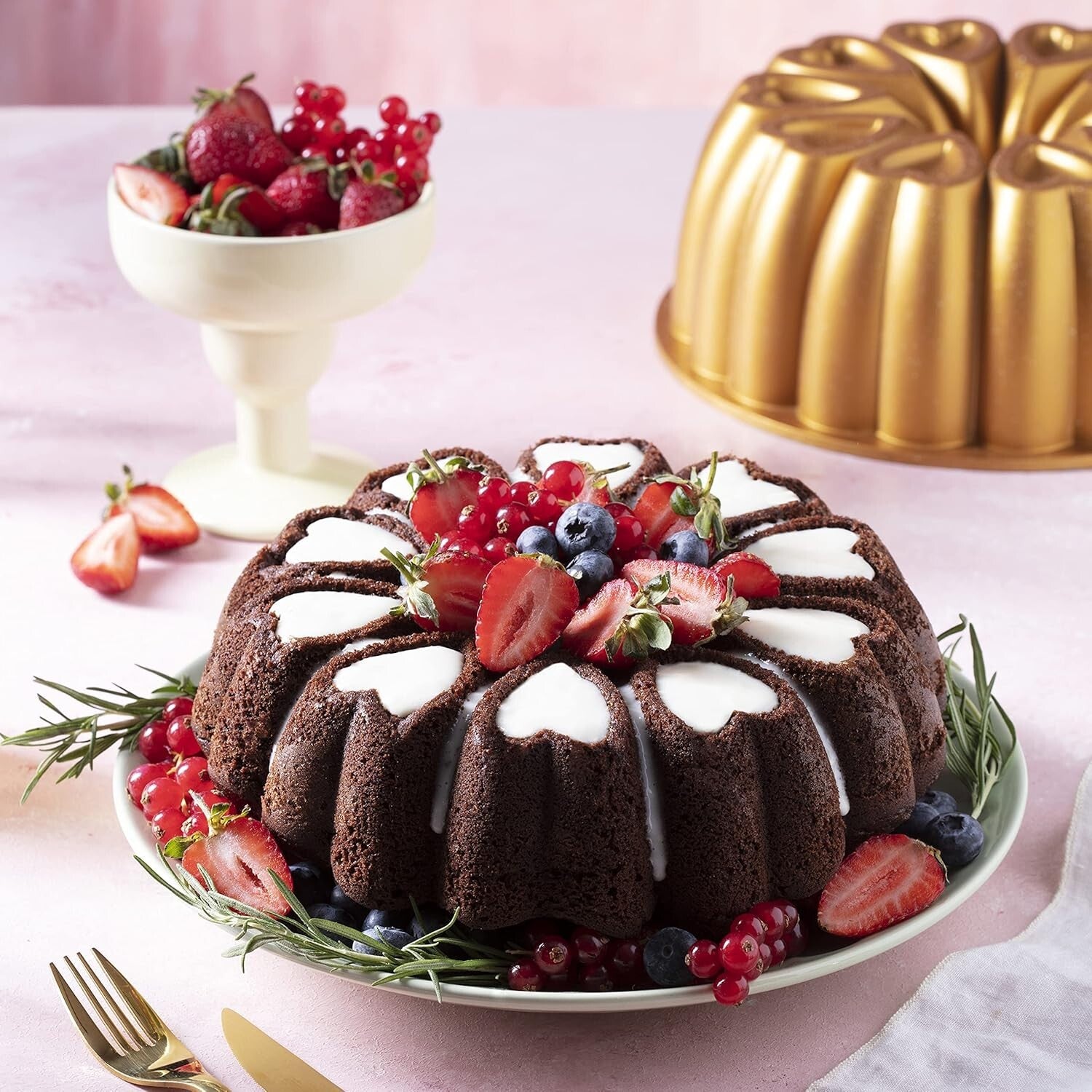 Elegant 10-Inch Heart Cake Pan with Titanium Coating for Easy Baking