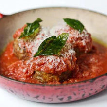 Load image into Gallery viewer, Tomato Sauce Variety Pack - Arrabbiata, Marinara, Roasted Garlic &amp; More - Vegan