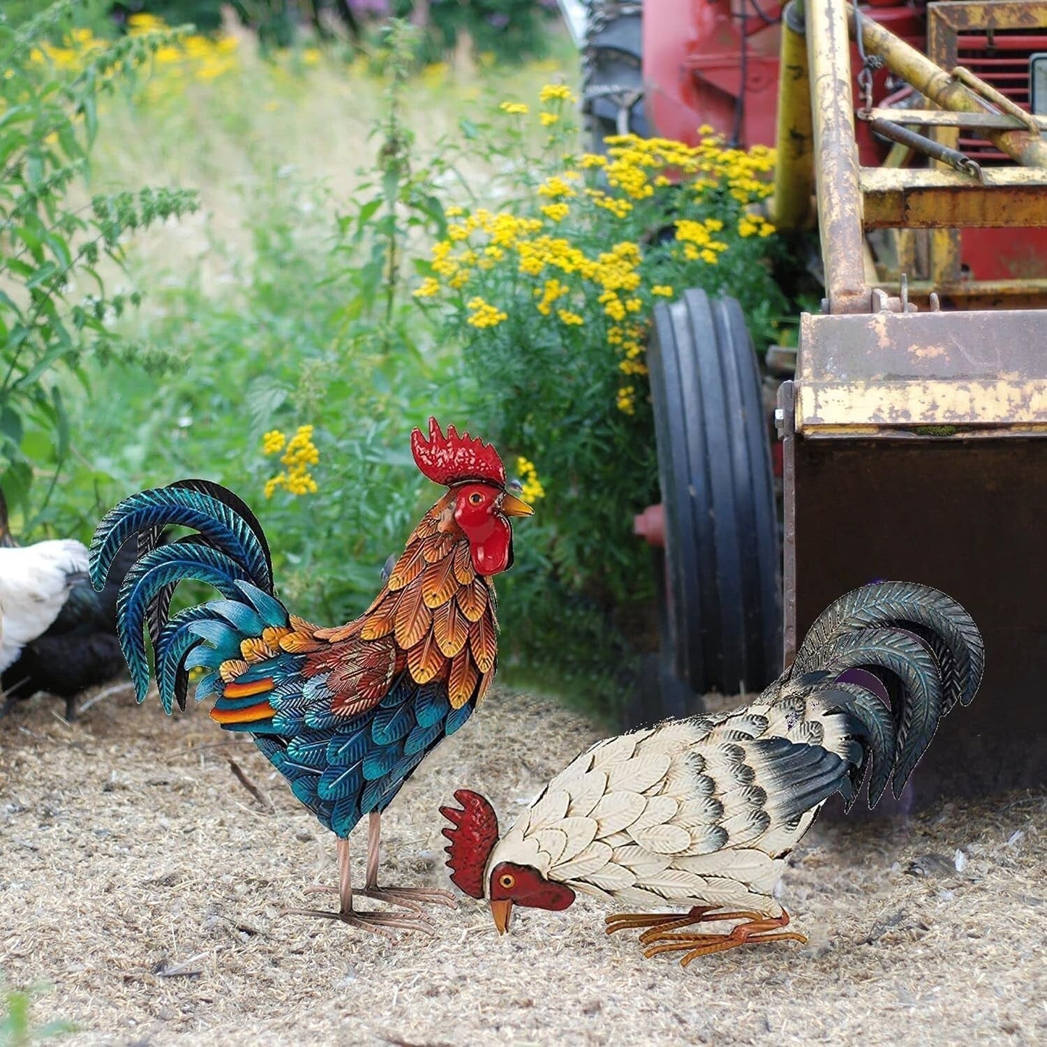 Weather-Resistant Outdoor Chicken Statues for Vibrant Lawn Decoration
