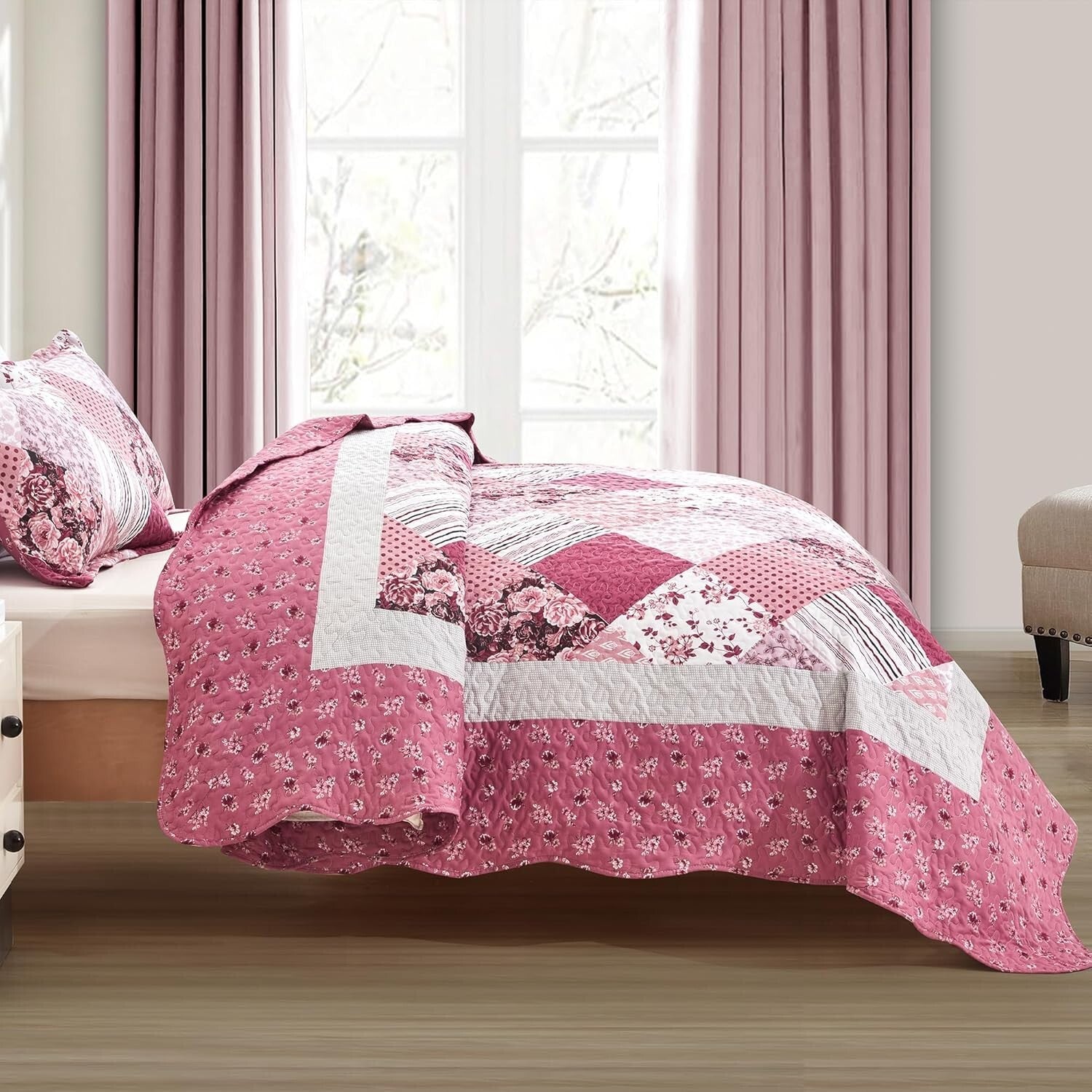 Elegant Floral King Bedspread Set - Lightweight & Hypoallergenic, 3-Piece