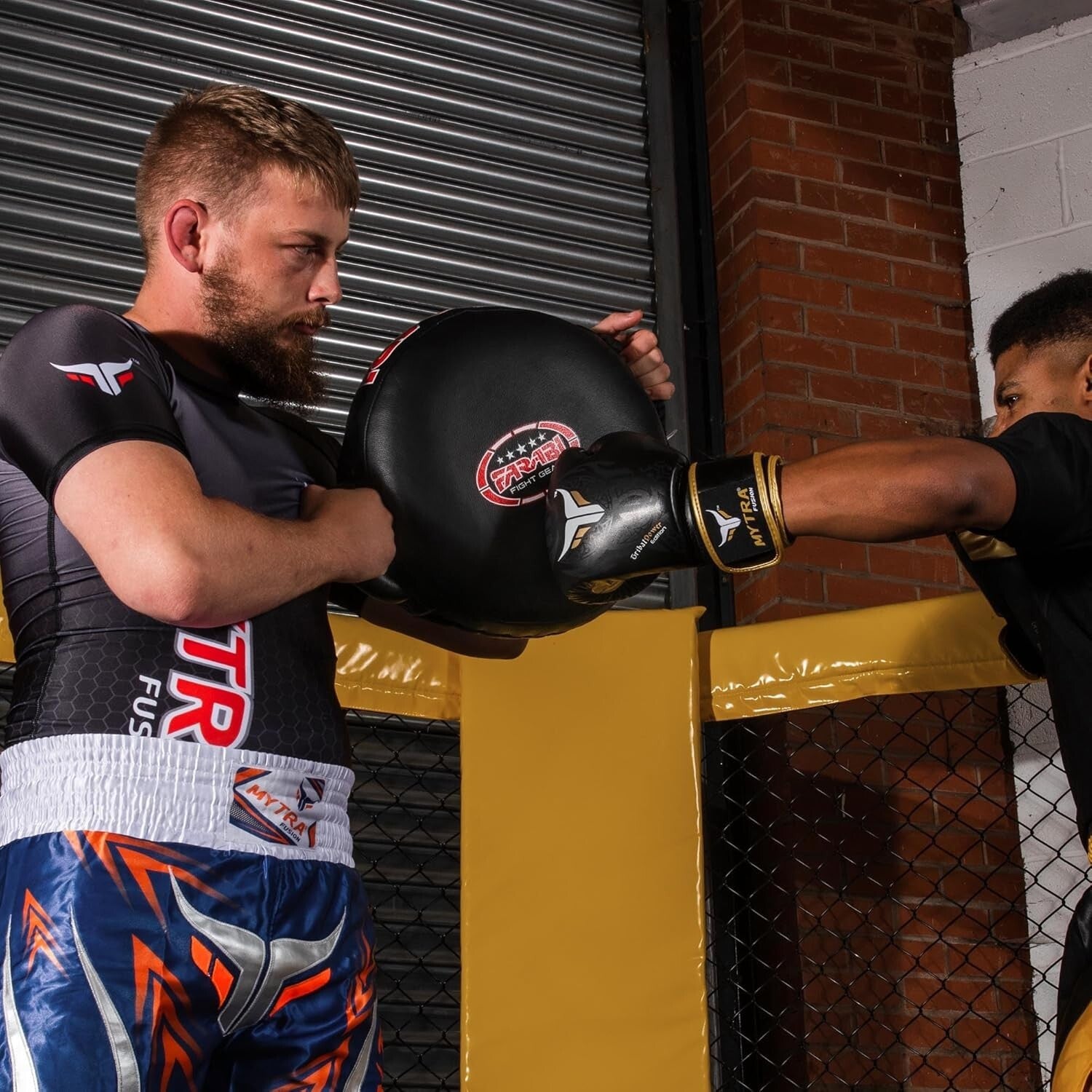 Durable Ambidextrous Boxing Mitts with 7 Layers Padding for Kickboxing Training