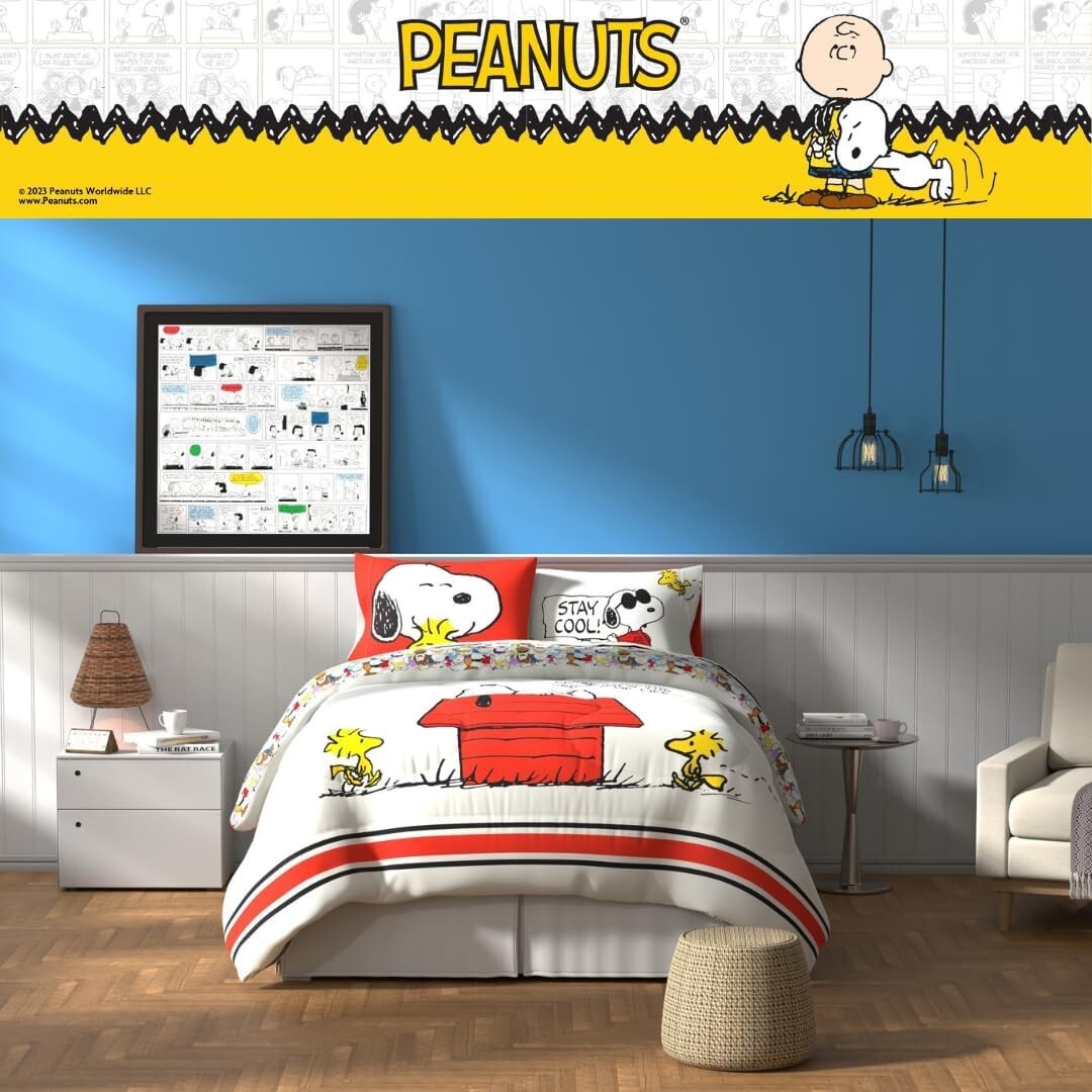 Cozy Peanuts 5-Piece Bedding Set: Charlie Brown, Snoopy & Woodstock - Full Size