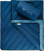 Load image into Gallery viewer, Luxury Waterproof Fleece Blanket - Windproof and Weatherproof for Adventures
