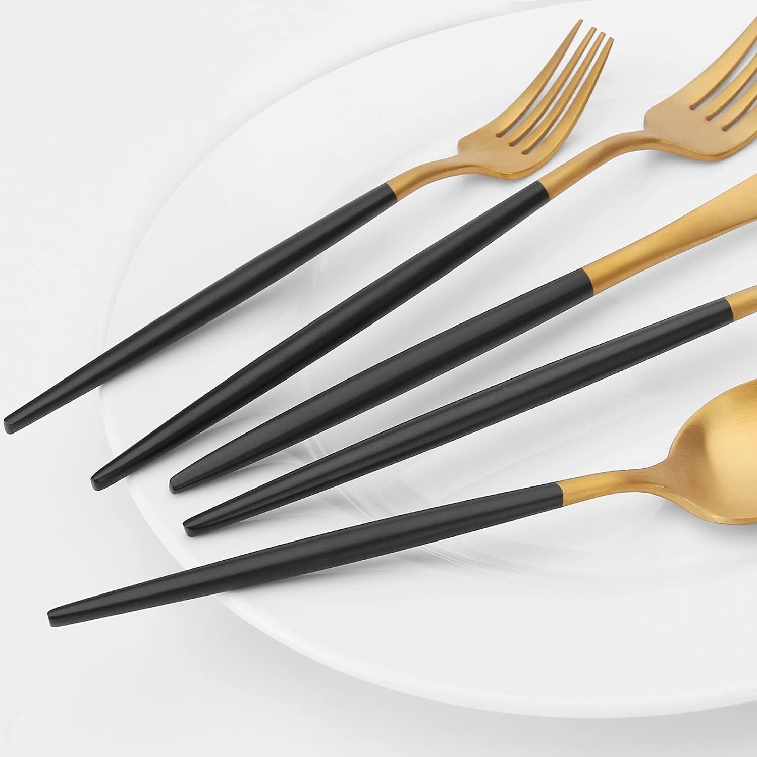 20-Piece Matte Gold & Black Silverware Set – Modern Cutlery for Elegant Dining