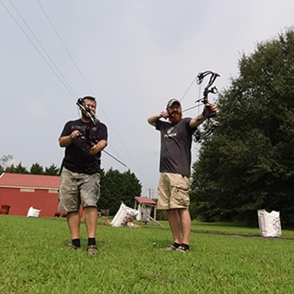 Pro Archery Package: Camo Compound Bow with Draw Length 18-31” & Accessories