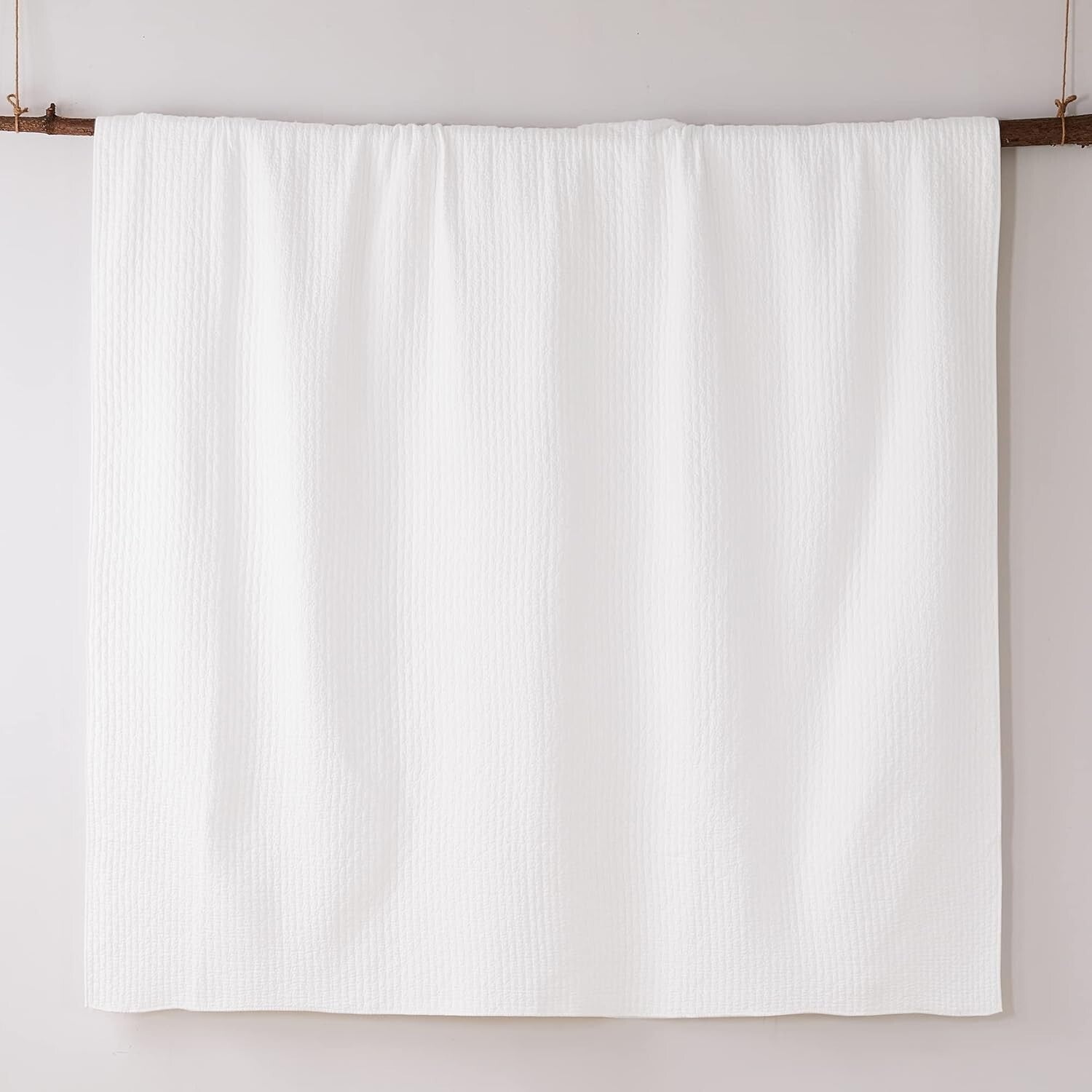 Luxurious 100% Cotton King Quilt Set with Geometric Pattern - Easy Care