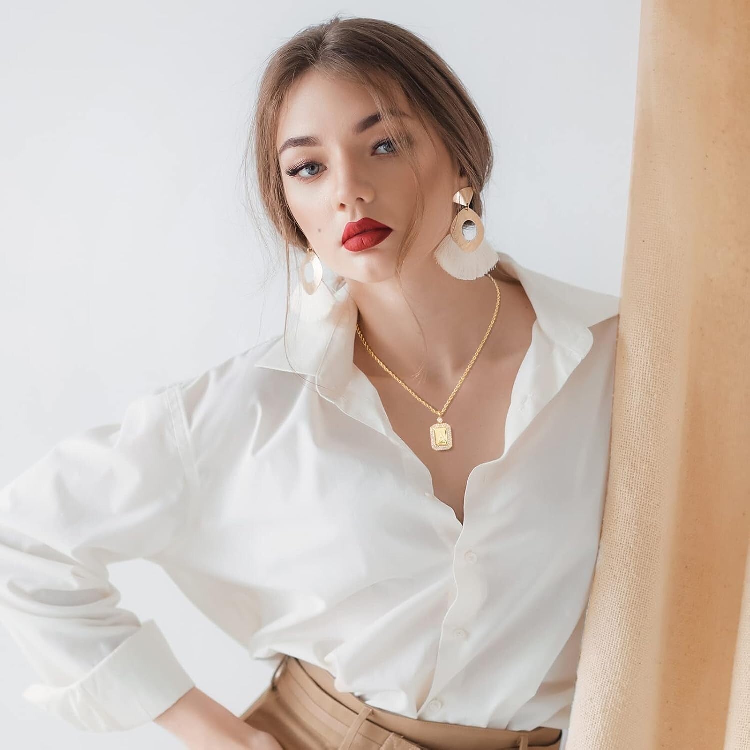 Unique Gold Filled Initial Necklace for Women - Your Name in Elegance & Style