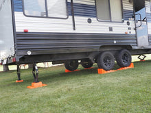 Load image into Gallery viewer, 20 Lynx Levelers - Modular Leveling Kit for RVs &amp; Trailers - Includes Carry Bags