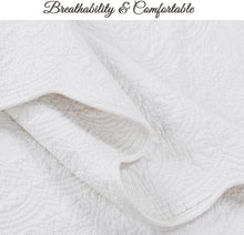 Load image into Gallery viewer, Elegant King Size 3 Piece Cotton Embossed Bedding Set - All Season Comfort