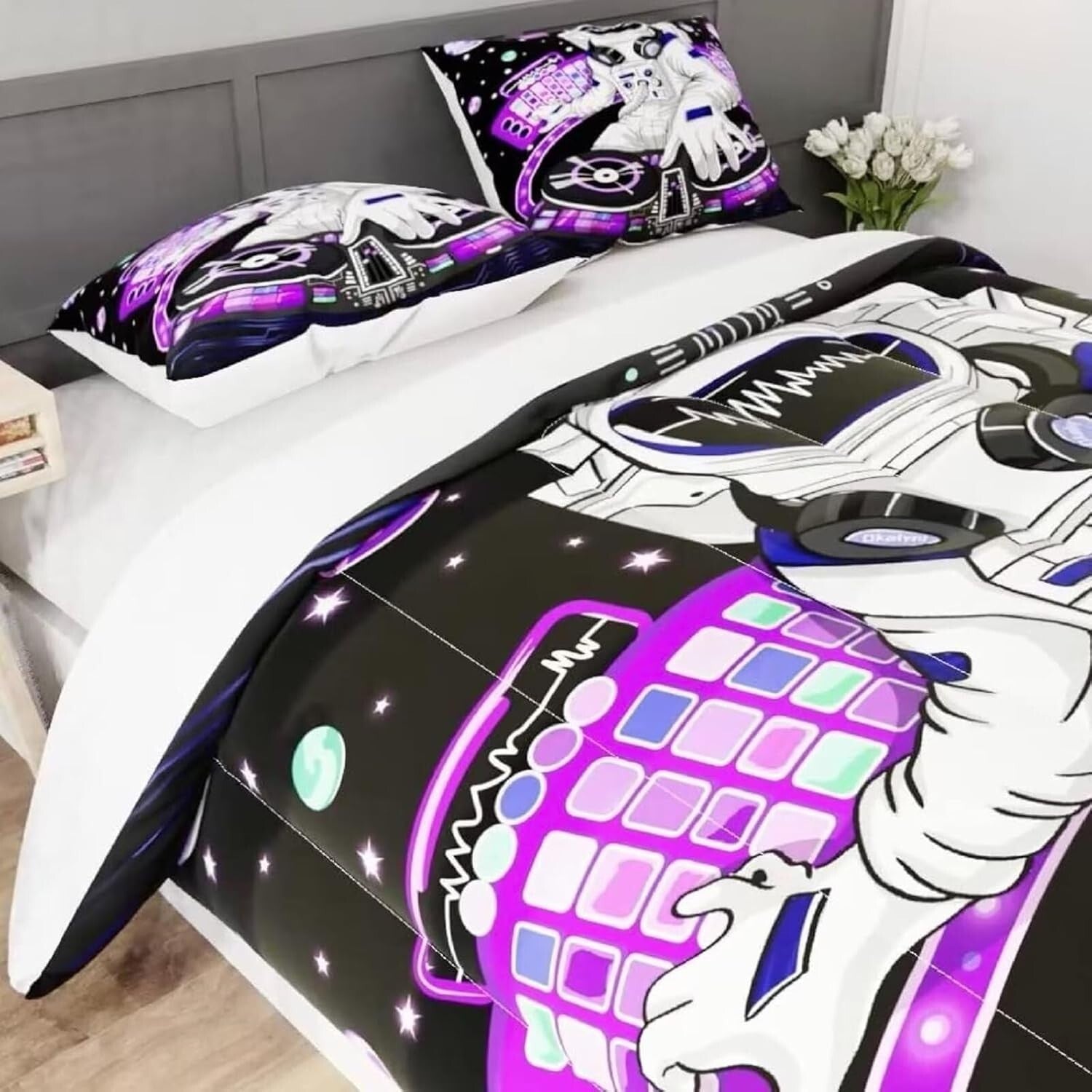 Fluffy Twin Size Galaxy Comforter with Astronaut Print - Soft & Warm Bedding