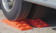 Load image into Gallery viewer, 20 Lynx Levelers - Modular Leveling Kit for RVs &amp; Trailers - Includes Carry Bags