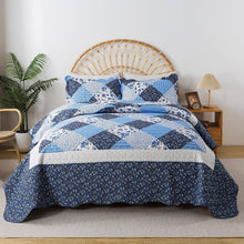 Load image into Gallery viewer, California King Quilt Set 120x120 - Rustic Winter Floral, 3-Pc Oversized Bedding