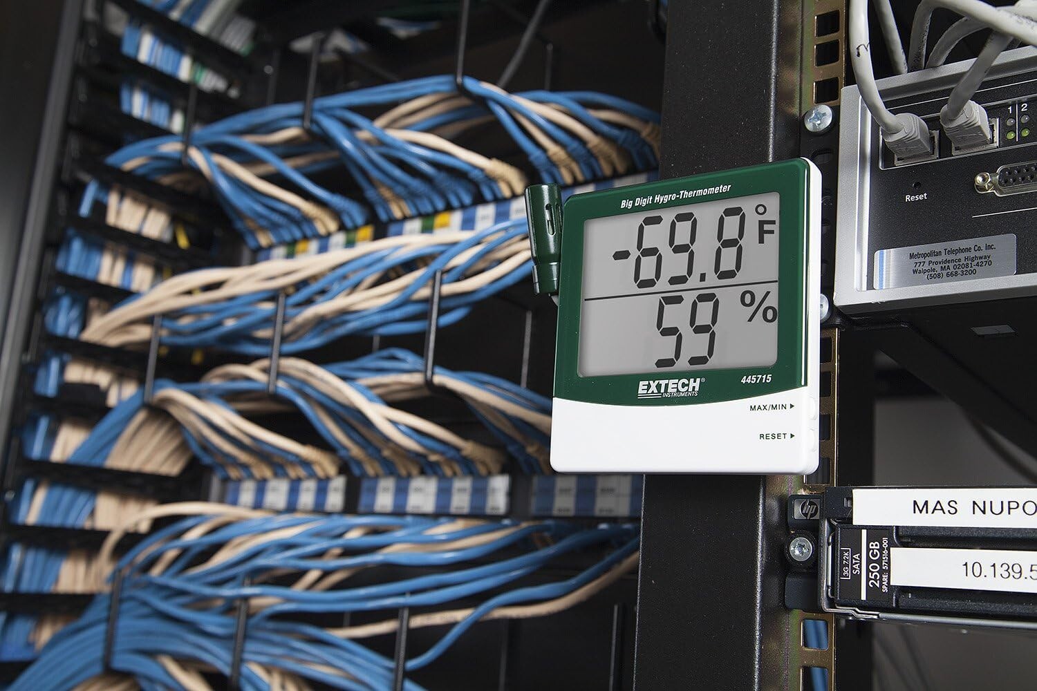 Eco-Friendly Digital Hygro-Thermometer - Non-Contact Operation with Remote Probe