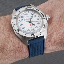 Load image into Gallery viewer, Versatile 19mm FKM Rubber Watch Strap with Stainless Steel Clasp – Quick Release