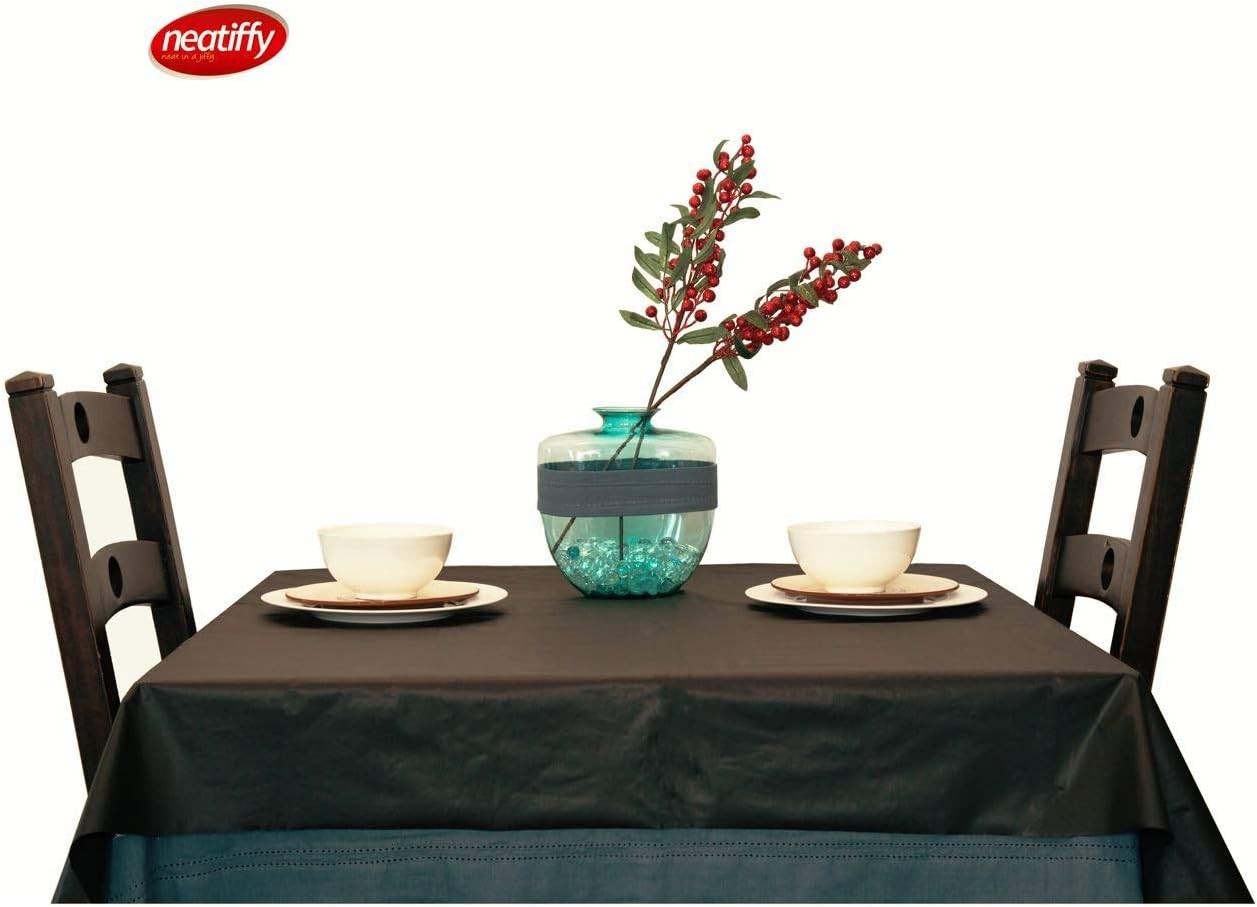 54in x 108ft Black Waterproof Disposable Tablecloth Roll for Elegant Events