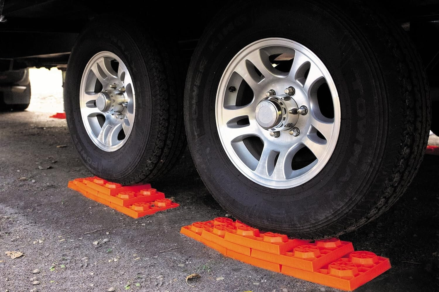 20 Lynx Levelers - Modular Leveling Kit for RVs & Trailers - Includes Carry Bags