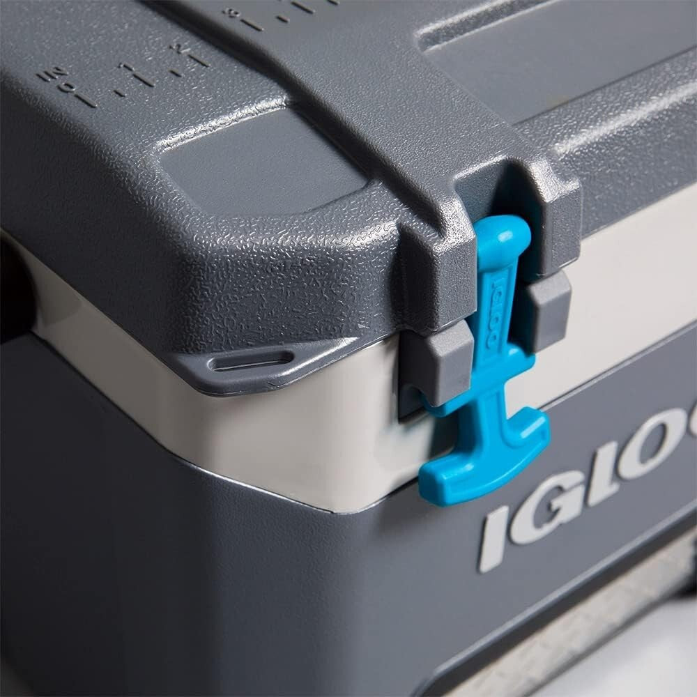 Lightweight 25 QT Igloo Hard Cooler - Perfect for Camping and Fishing