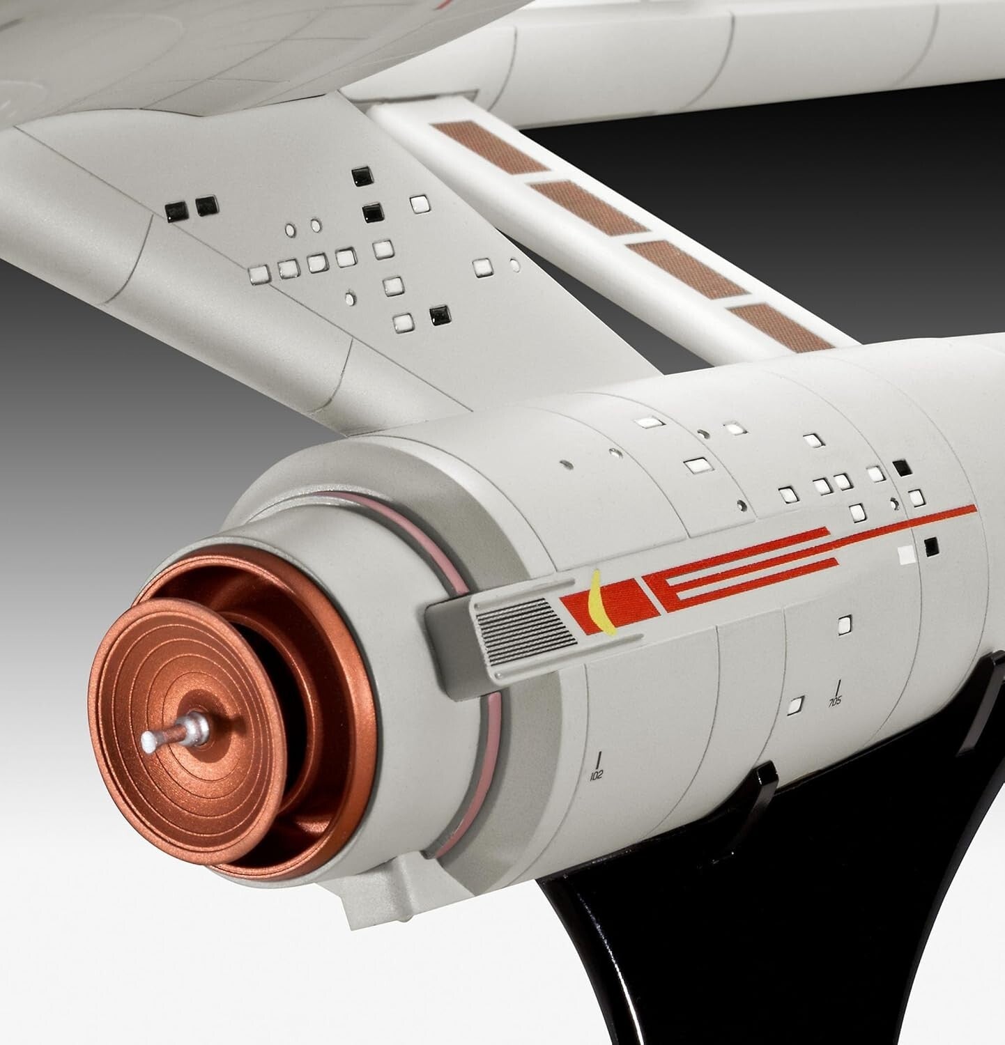 Classic Star Trek Model Kit: U.S.S. Enterprise NCC-1701 - Detailed Assembly Kit
