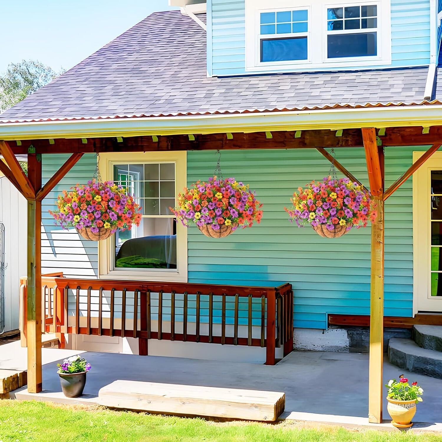 Easy-Assembly UV Resistant Hanging Daisy Planter for Gorgeous Outdoor Spaces