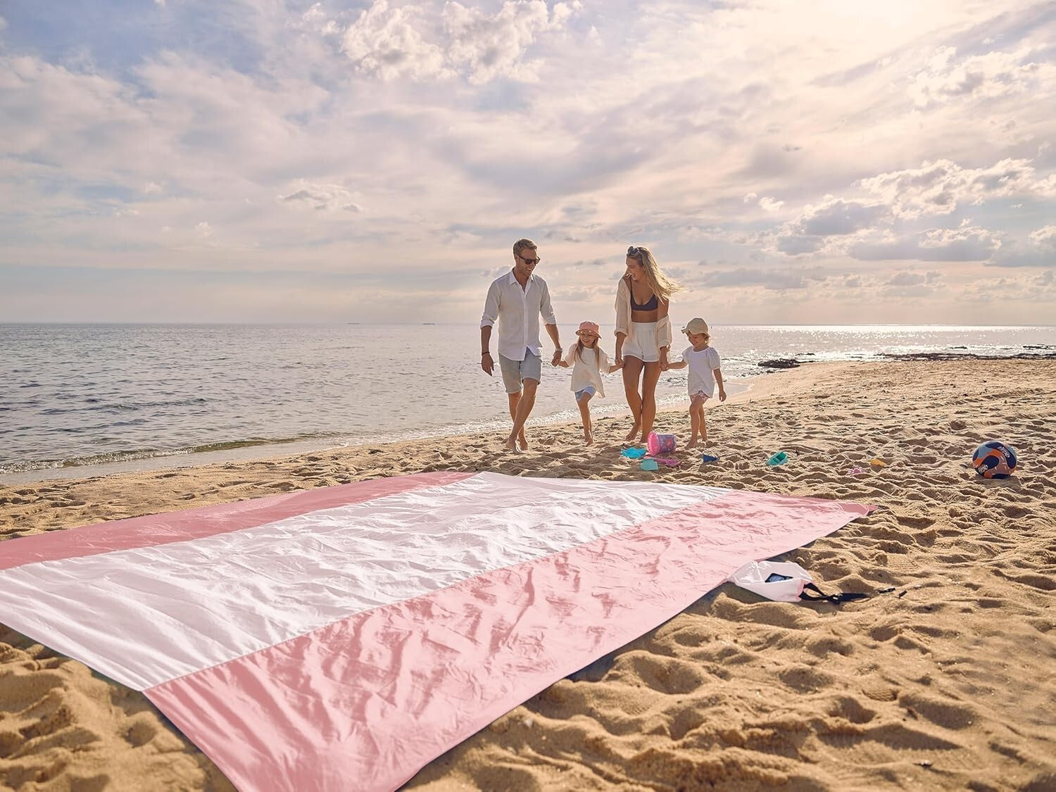 Extra Large Sandproof Beach Blanket - Lightweight, Water Resistant and Compact