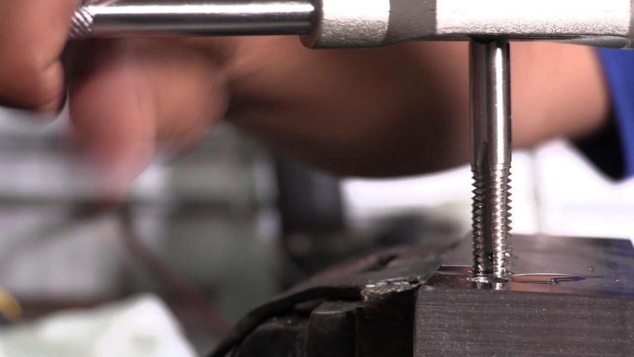 Professional M22 x 1.5 Taper Tap - High Speed Steel for Threading Excellence