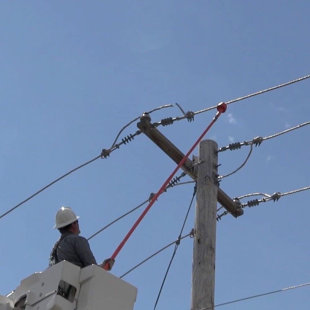 Dual-Range Non-Contact Voltage Tester with Visual and Audible Alerts